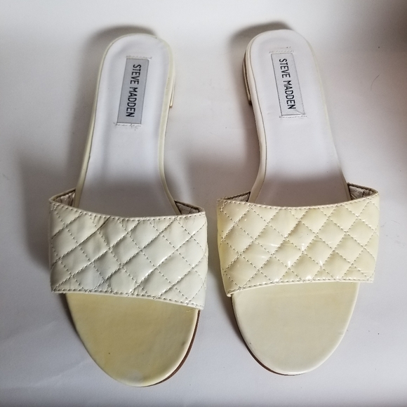 Vintage! Y2K Steve Madden quilted patent leather slides - Picture 2 of 10